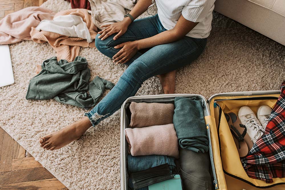 What should I pack for the hostel, and should I bring my laptop? - Quora