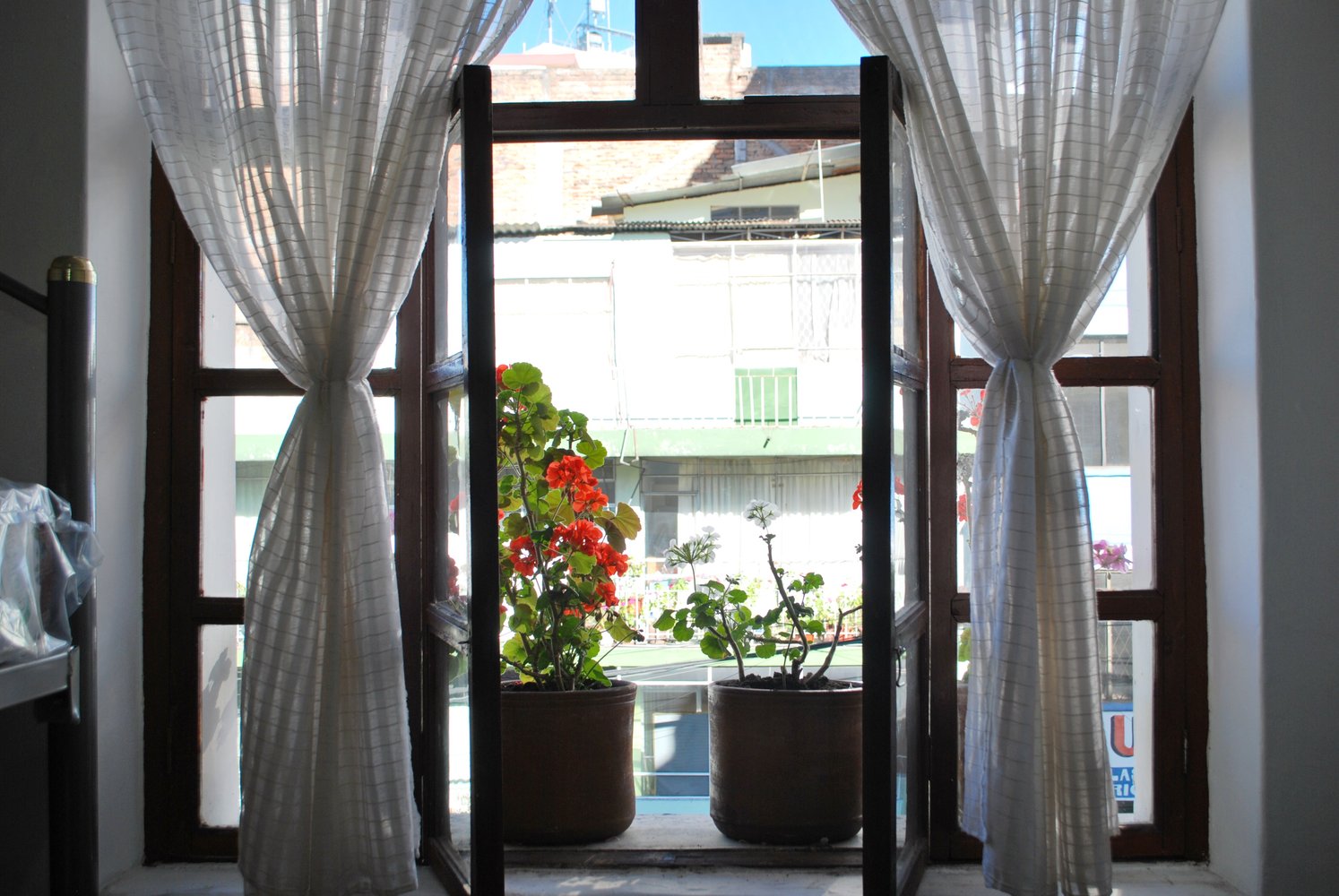 Ventana de una habitación / Dorm window