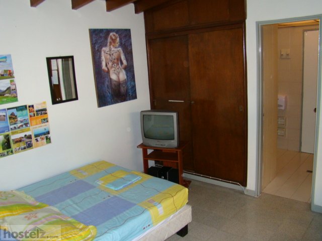 Yellow House Hostel, Medellin