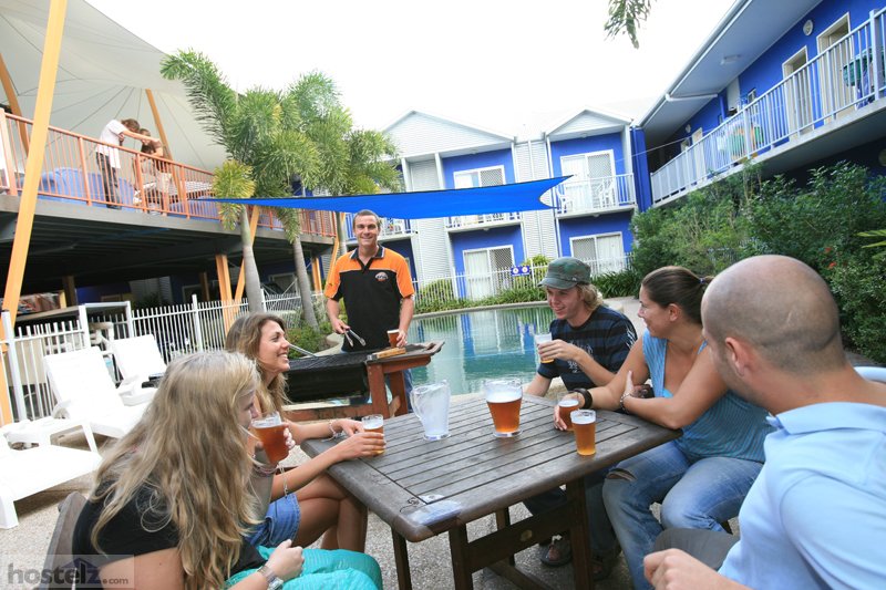 Bounce Cairns, Cairns