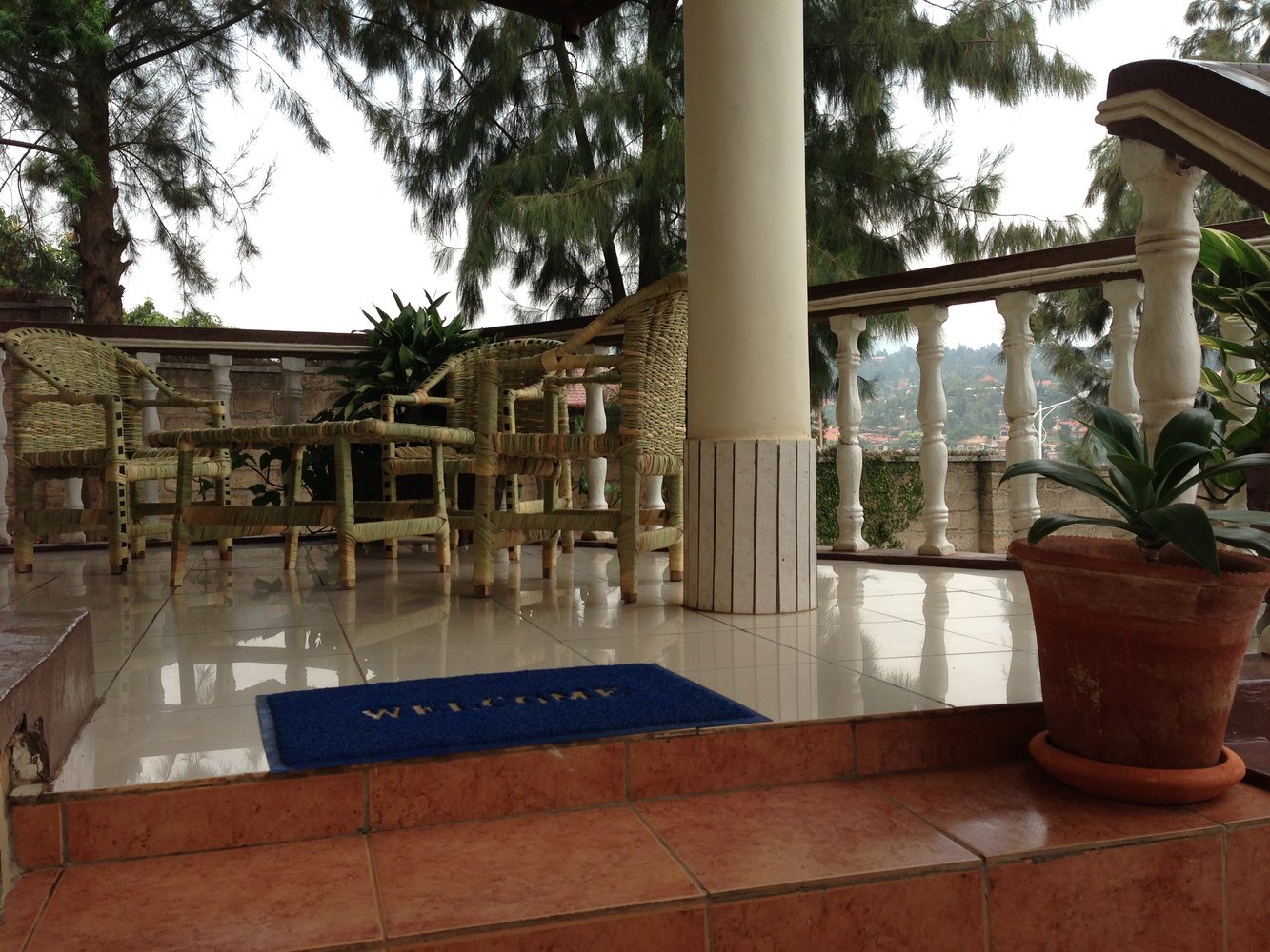 rwanda travel hostel