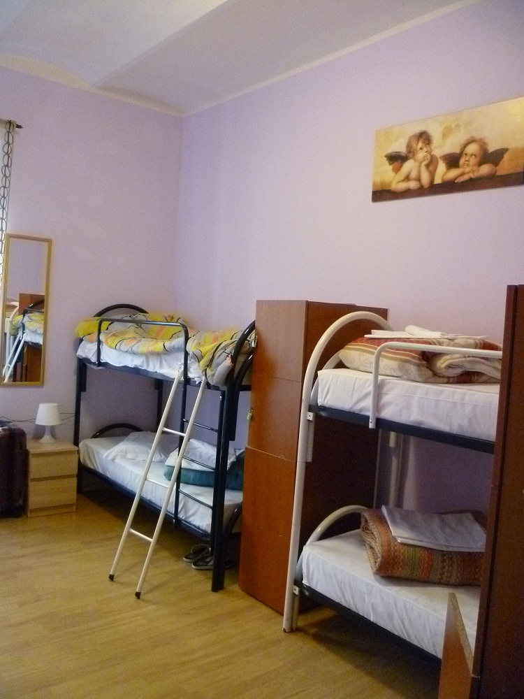 Rom  n Holidays Hostel Rome Prices 2021  How compare  