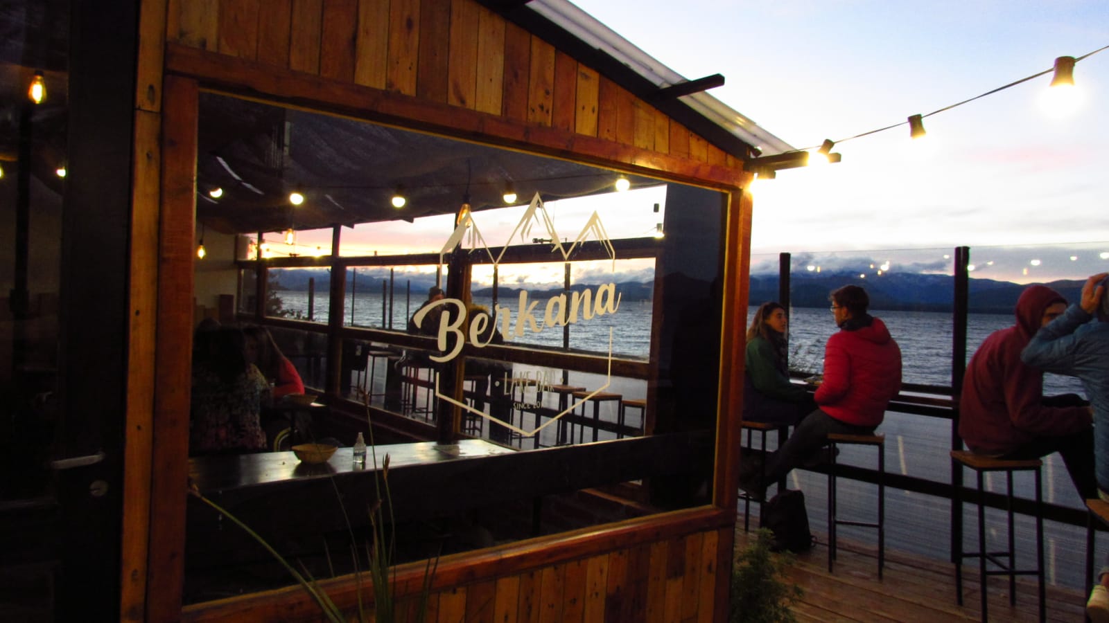 Berkana Hostel y Bar De Playa, Bariloche