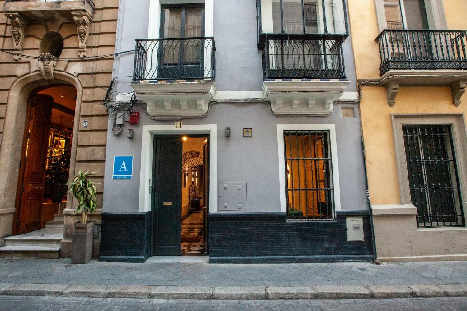 Ibarra Hostel, Seville