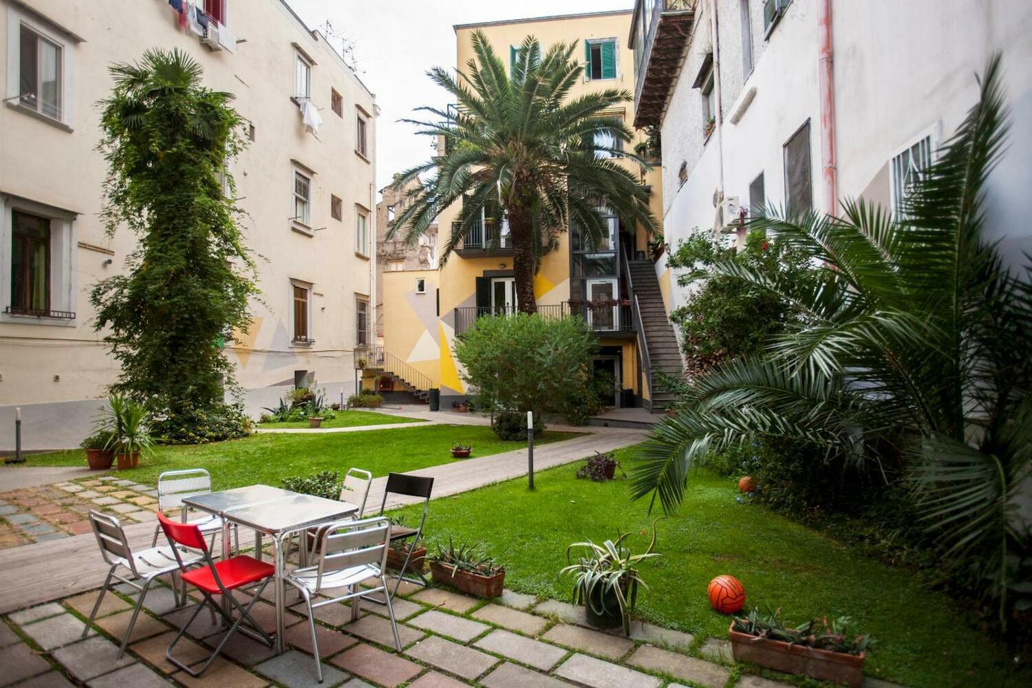 La Controra Hostel, Naples