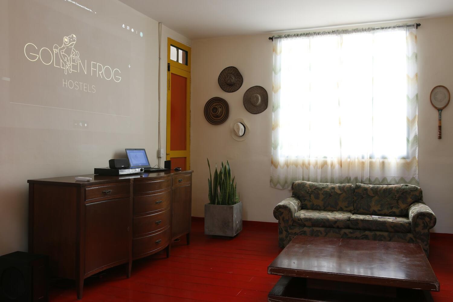 Golden Frog Mountain Hostel, Manizales