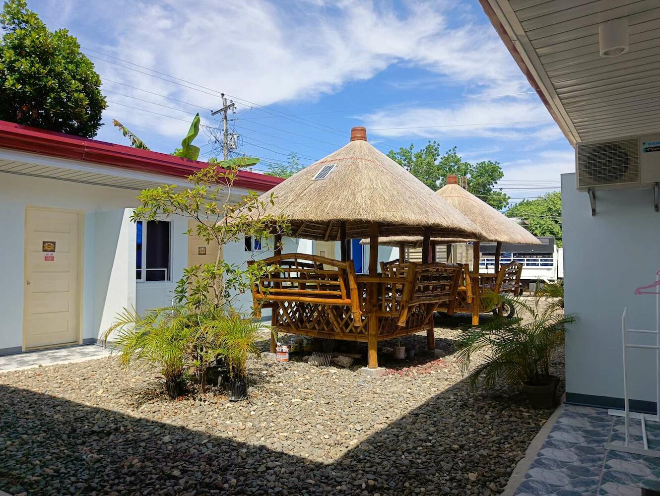 3 Sisters Guest House, Moalboal