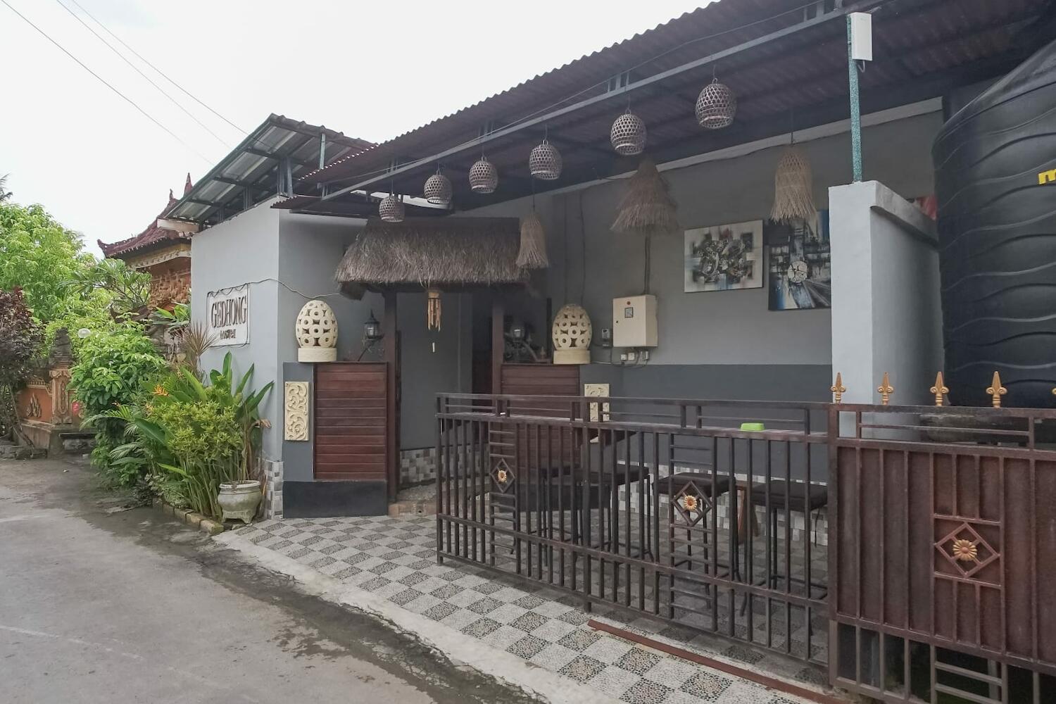 Gedhong Hostel, Nusa Penida