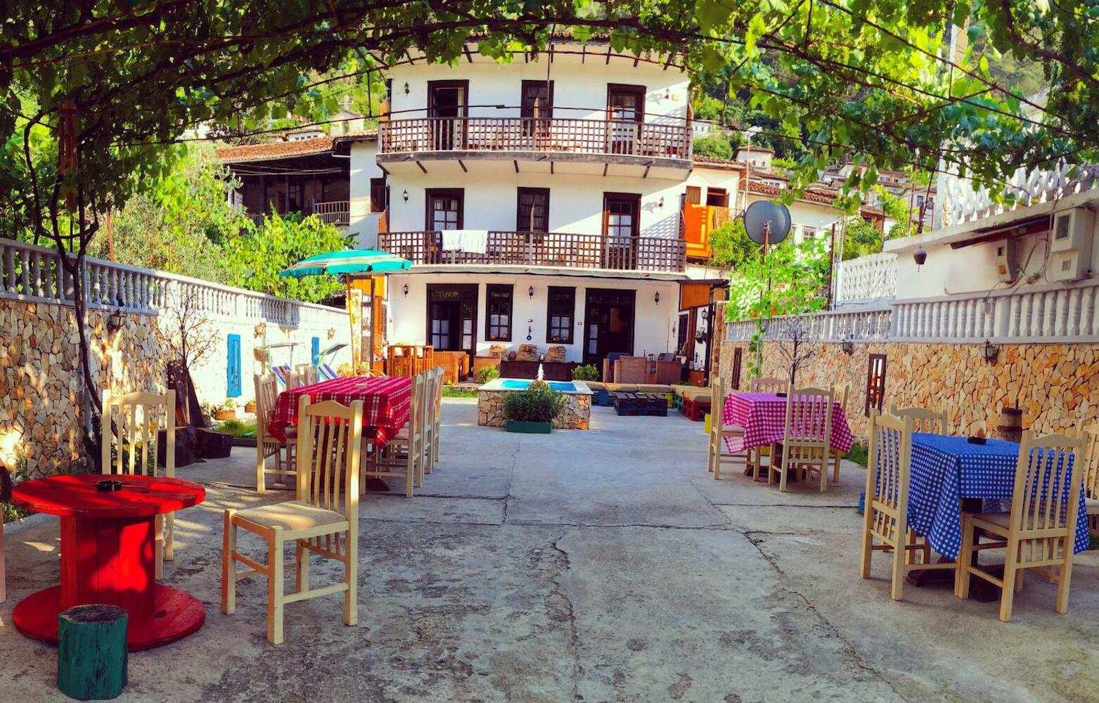 Maya Hostel, Berat