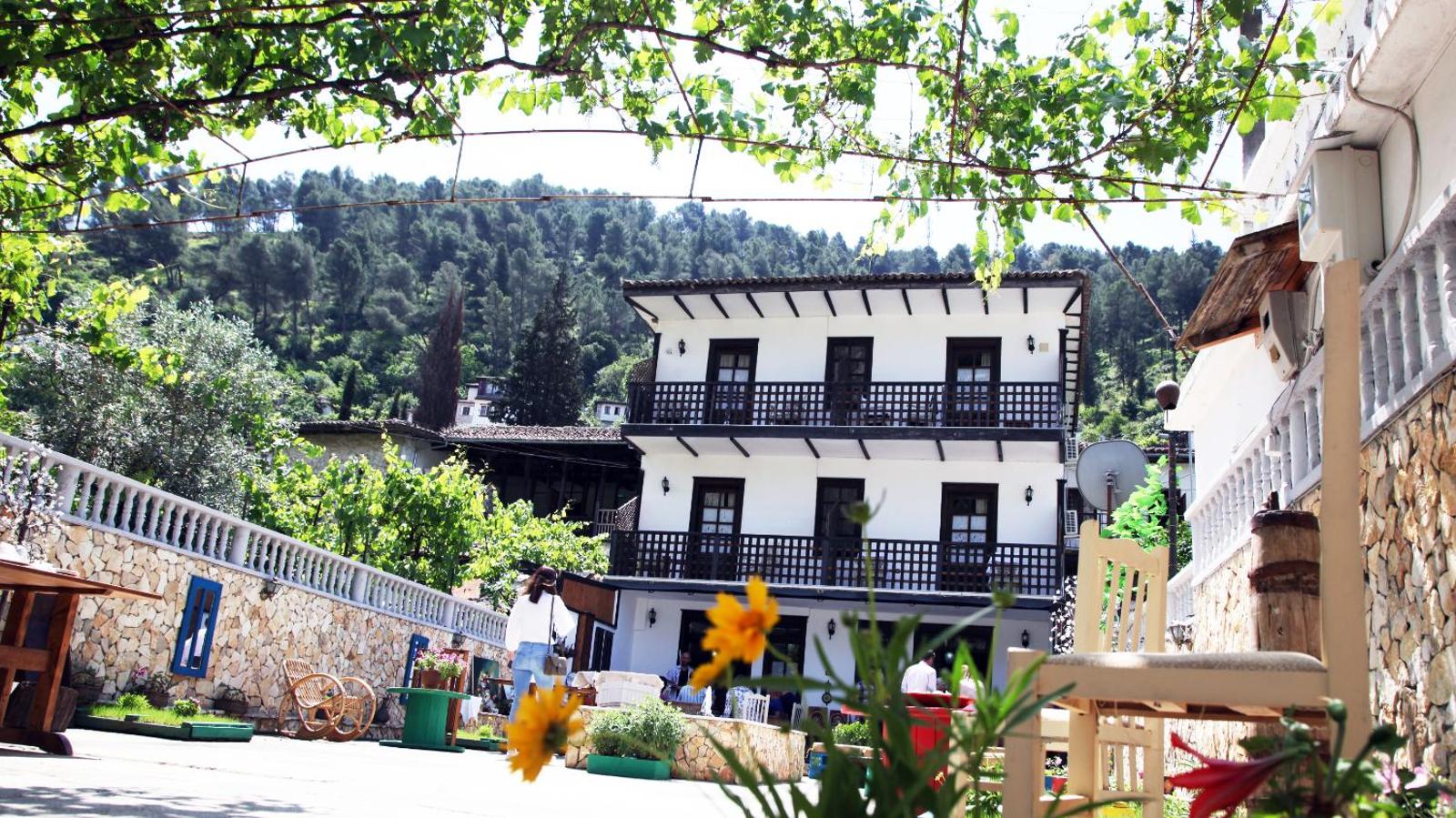 Maya Hostel, Berat