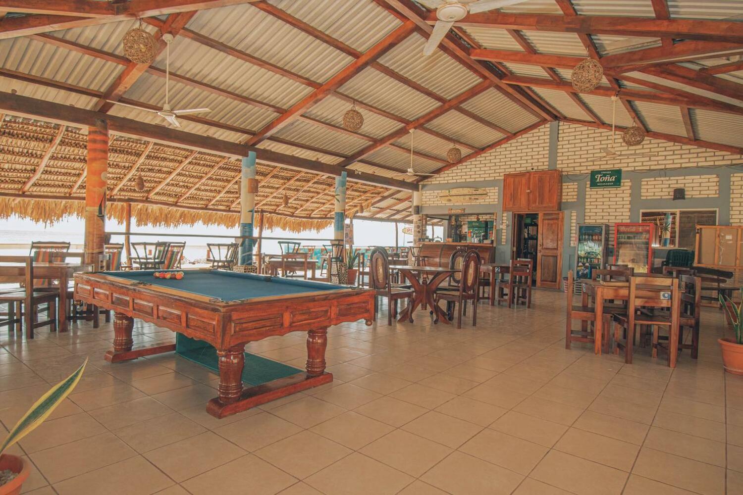 The Barrel Hostel, Popoyo