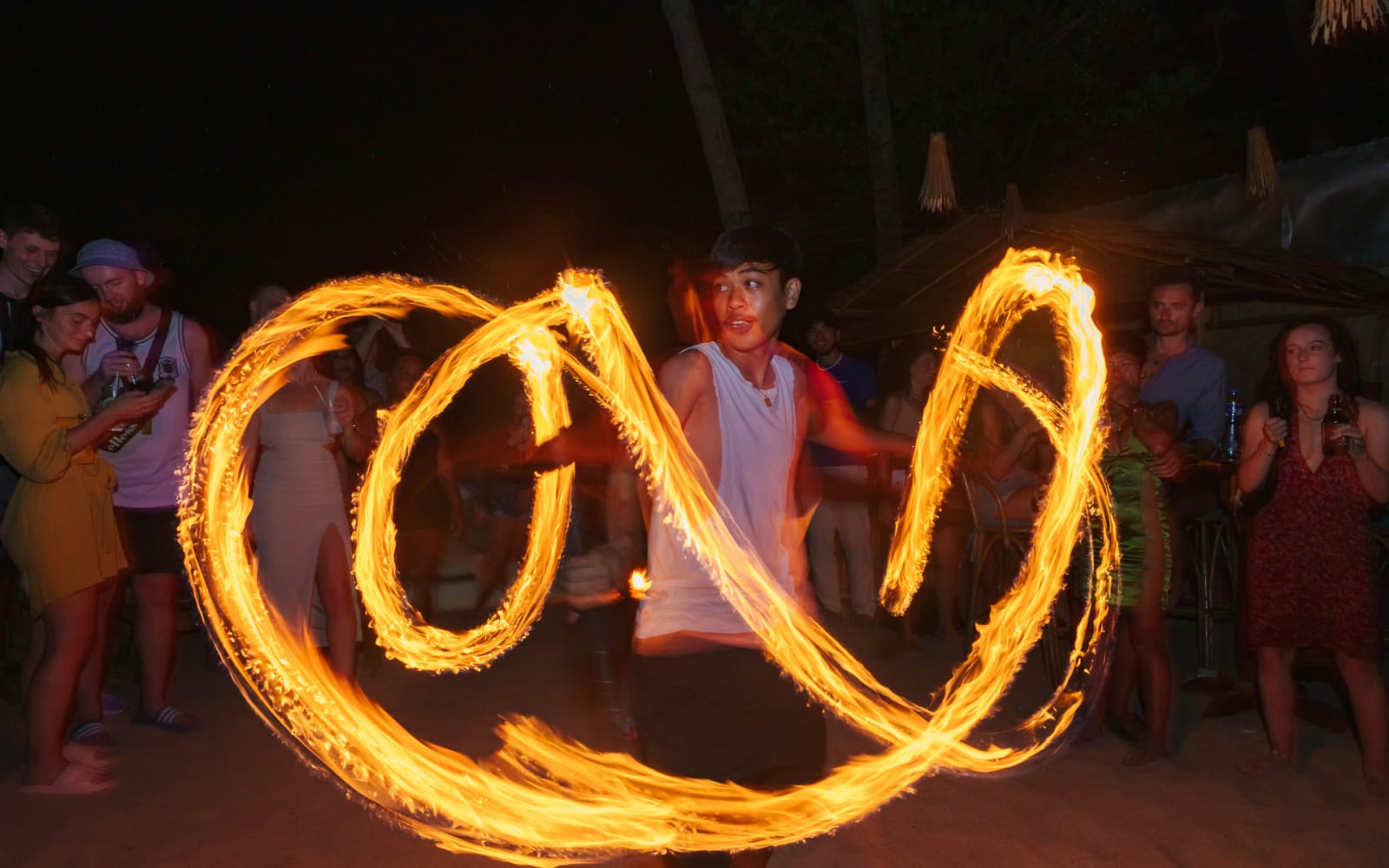 Mad Monkey Hostel Nacpan Beach, El Nido