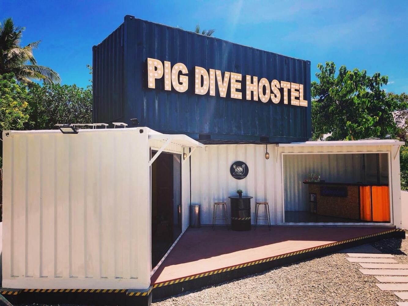 Pig Dive Hostel, Moalboal