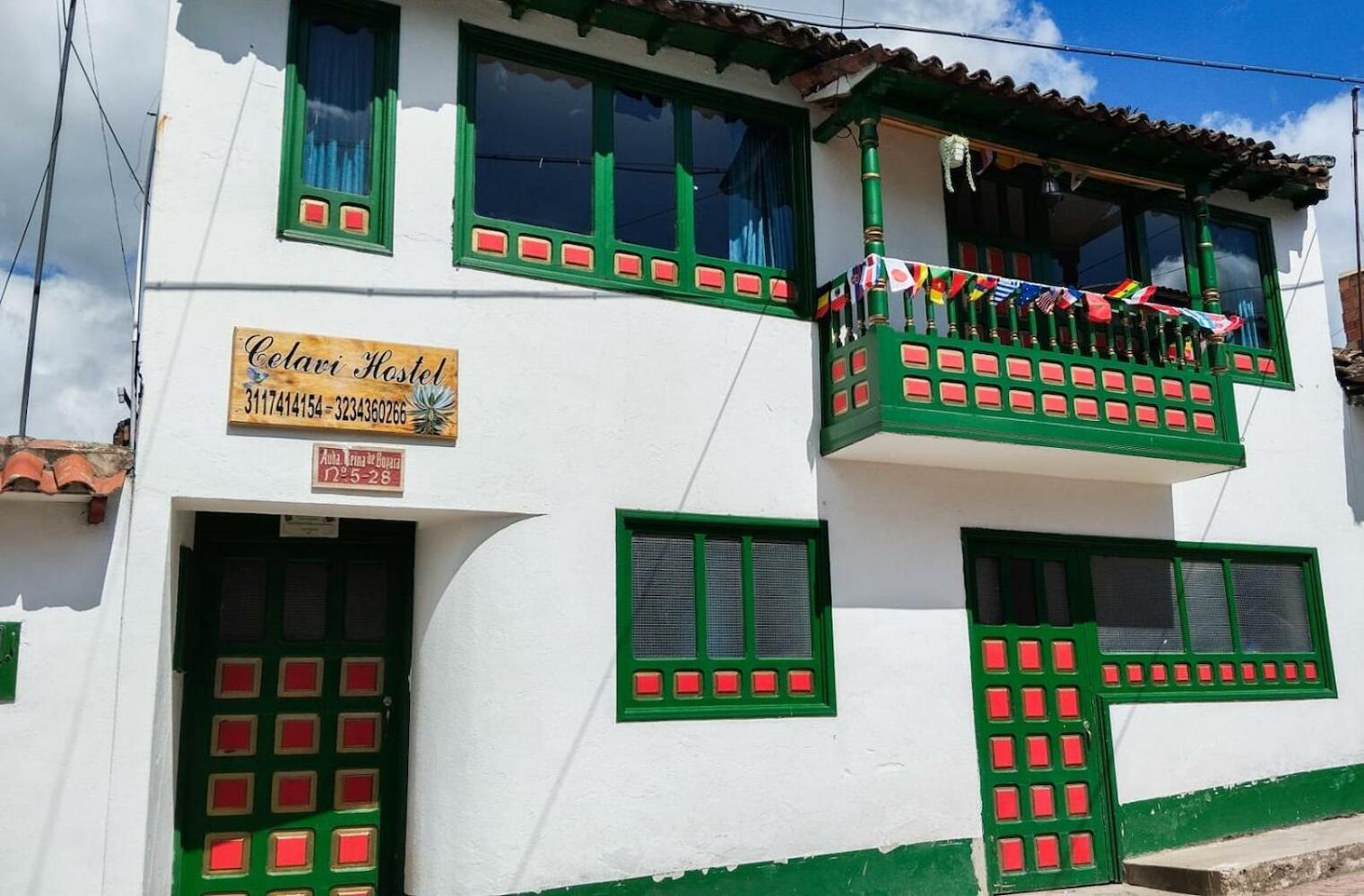 Celaví Hostel, Mongui