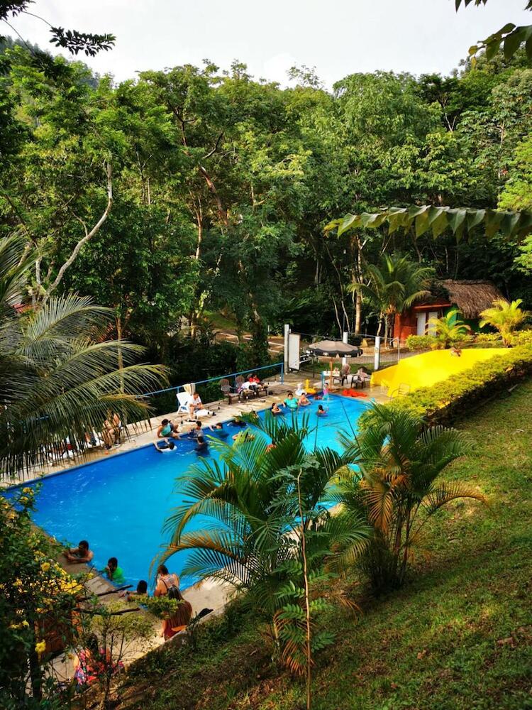 Hostal Oasis The Traveler, Lanquin