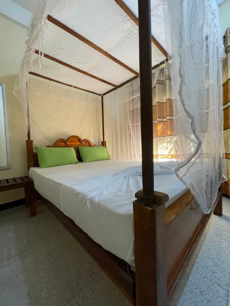 Karu's Hostel, Sigiriya