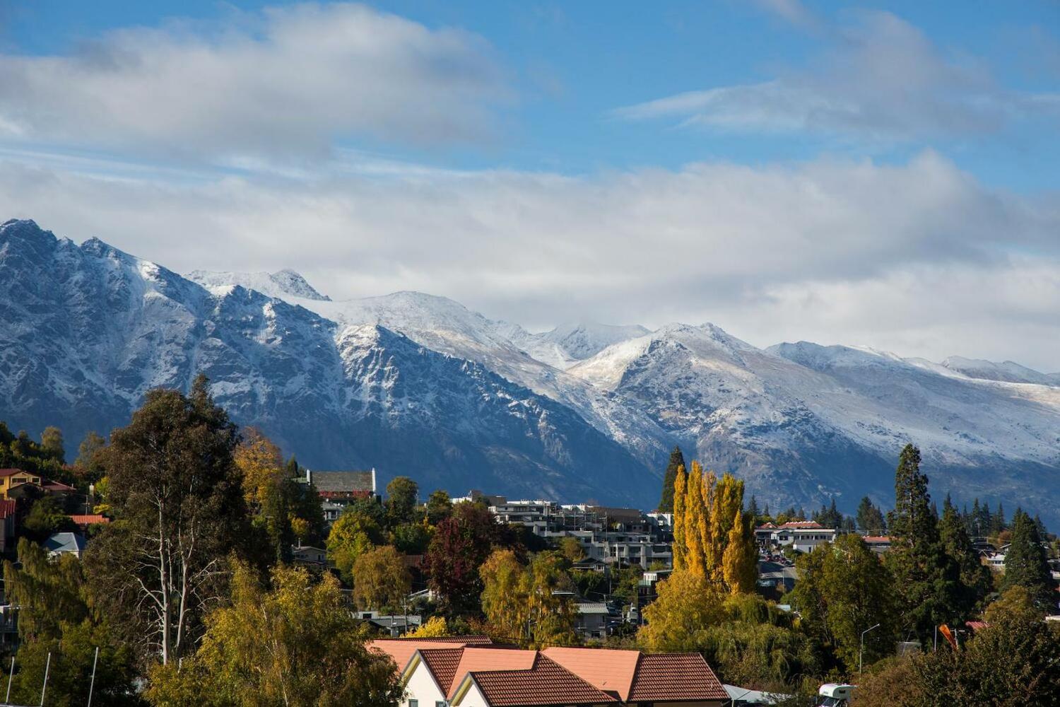 Pinewood Houses & Apartments, Queenstown