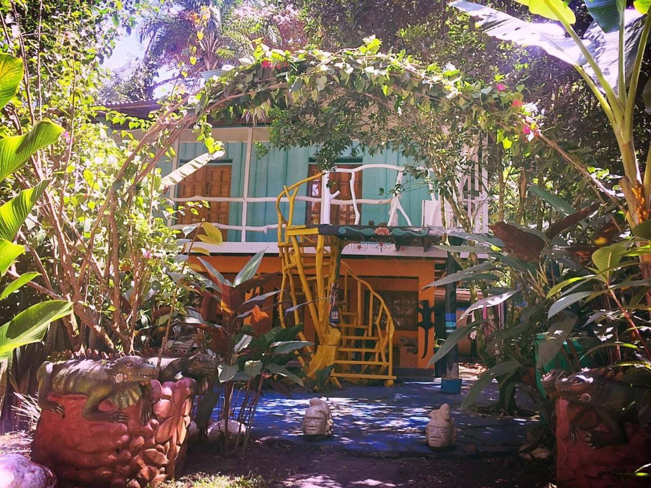 Madre Selva Hostel, Puerto Viejo de Talamanca