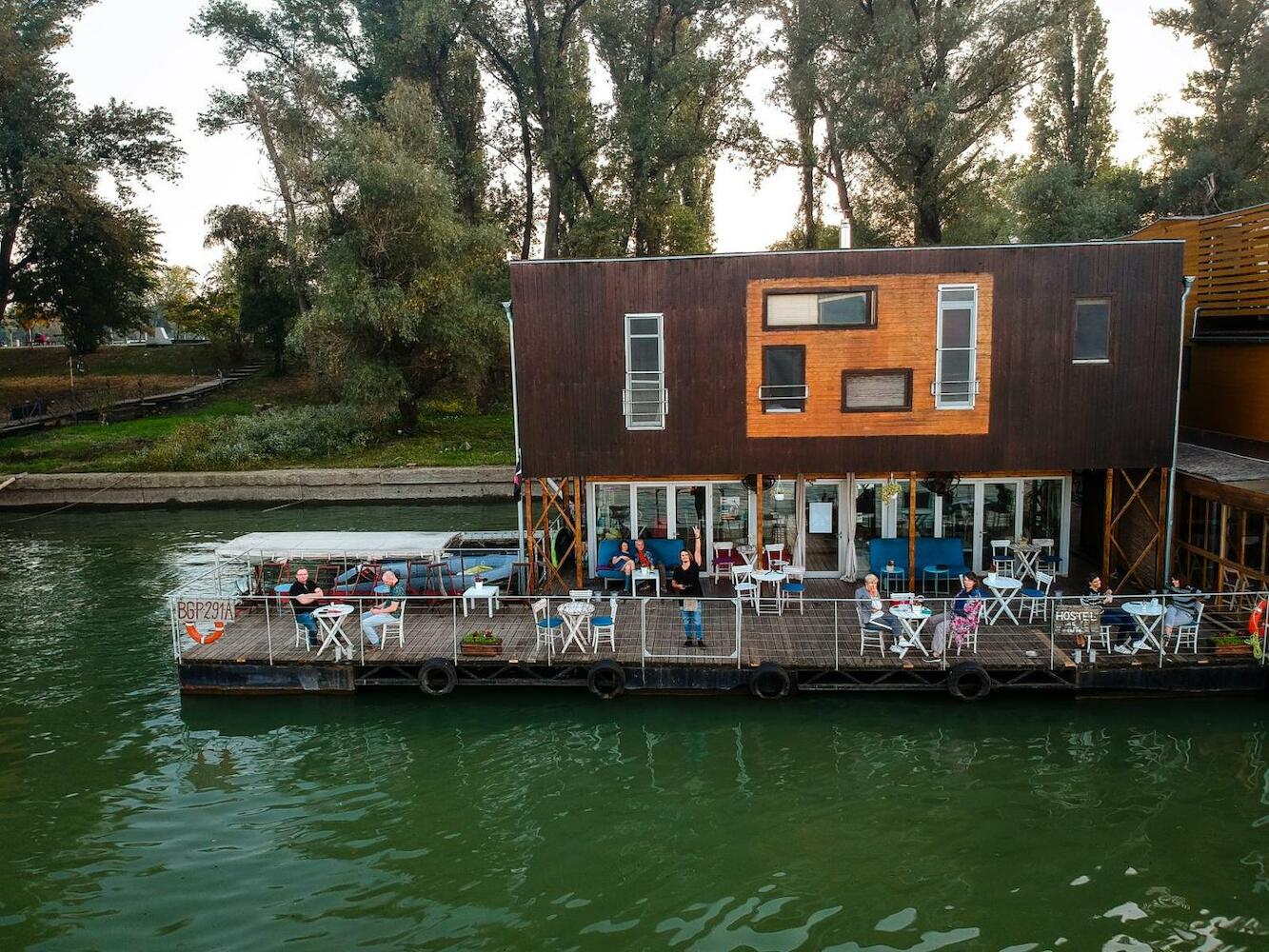 ArkaBarka Floating Hostel, Belgrade