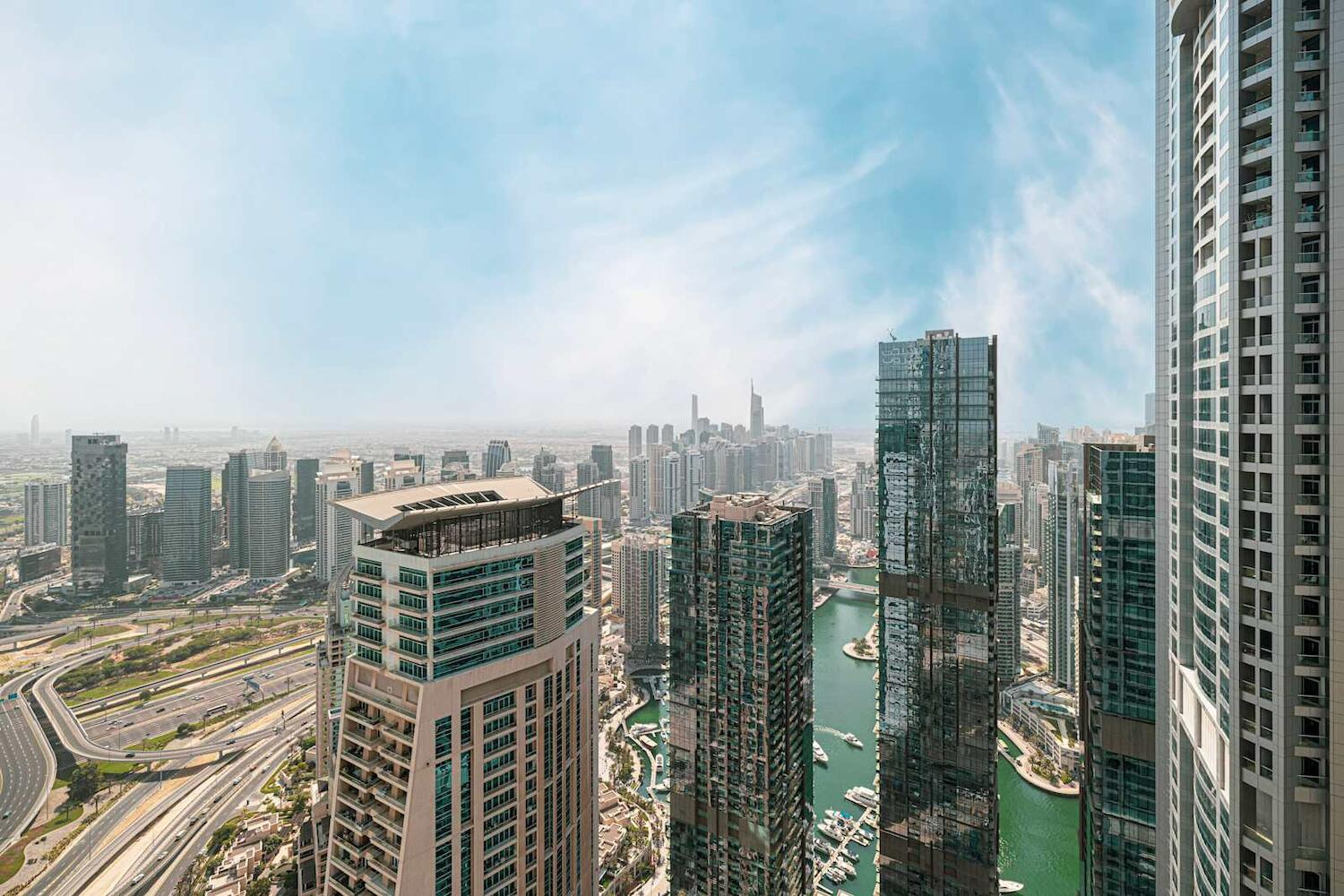 Next'House - Sky View Hostel, Dubai