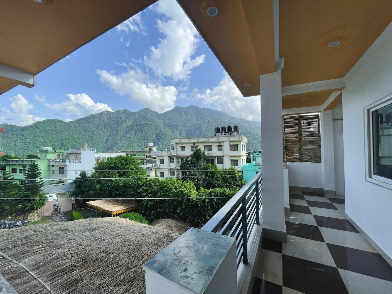 12 Monks Rishikesh Hostel, Rishikesh