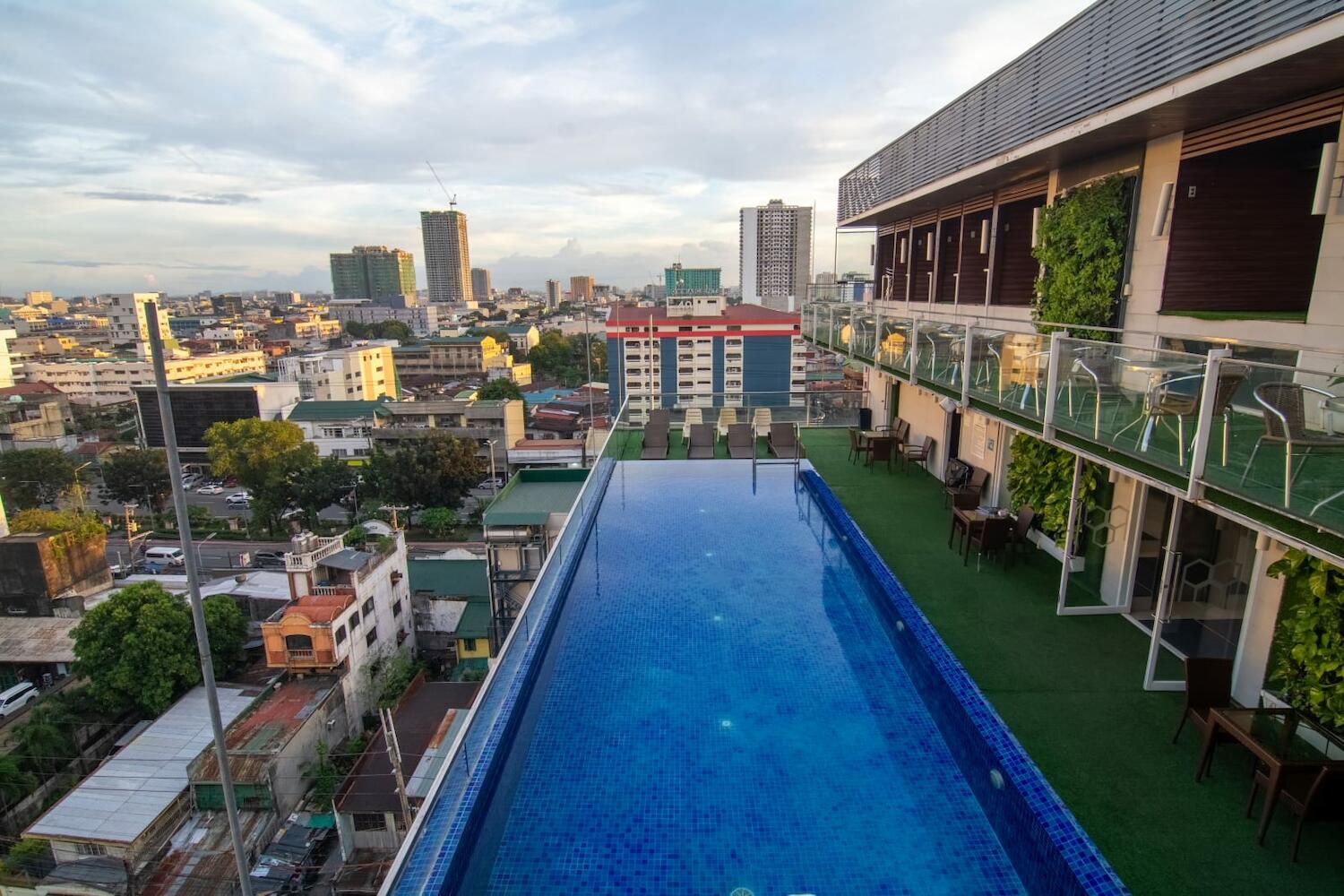 A Capsule Hostel, Manila