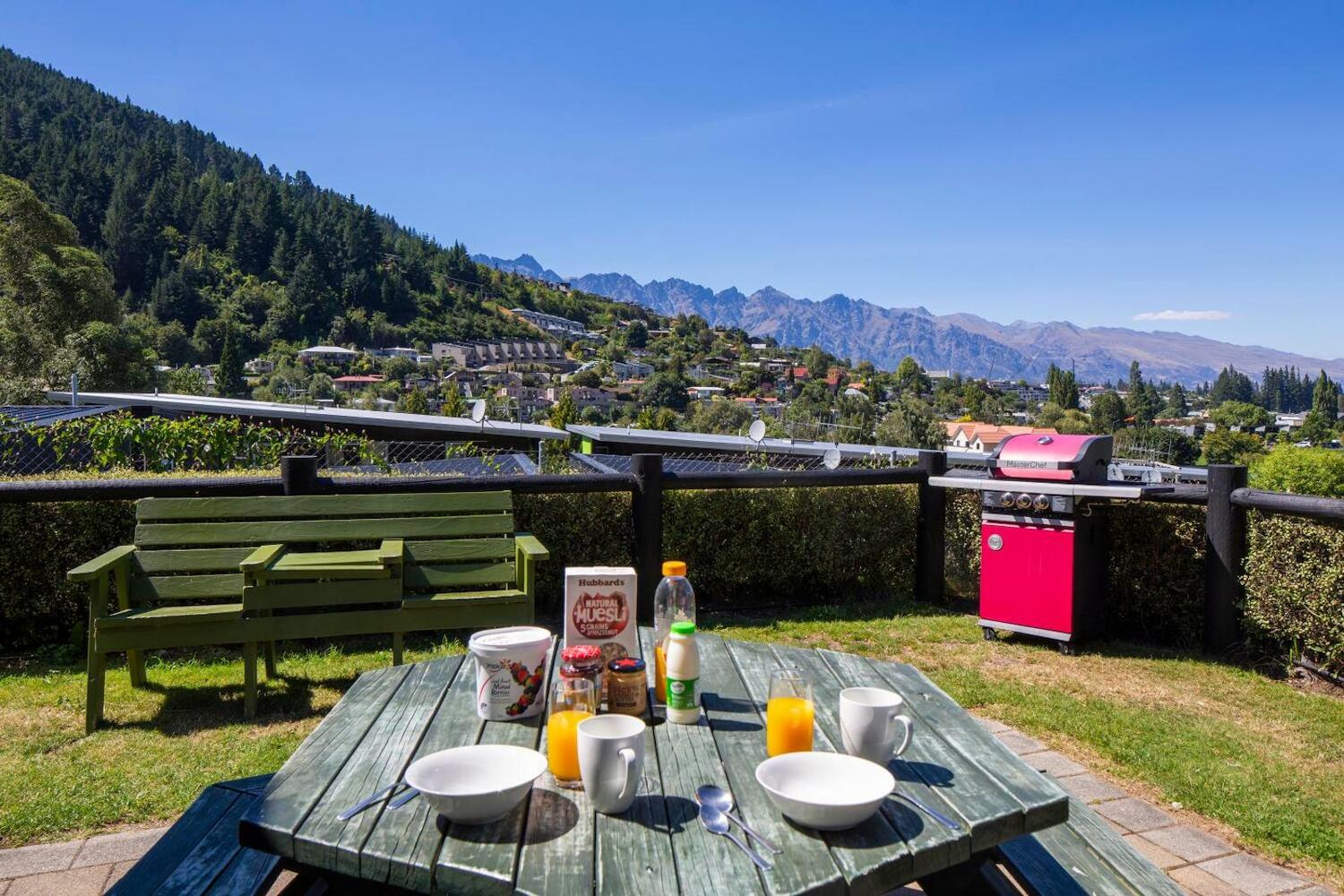 Pinewood Houses & Apartments, Queenstown