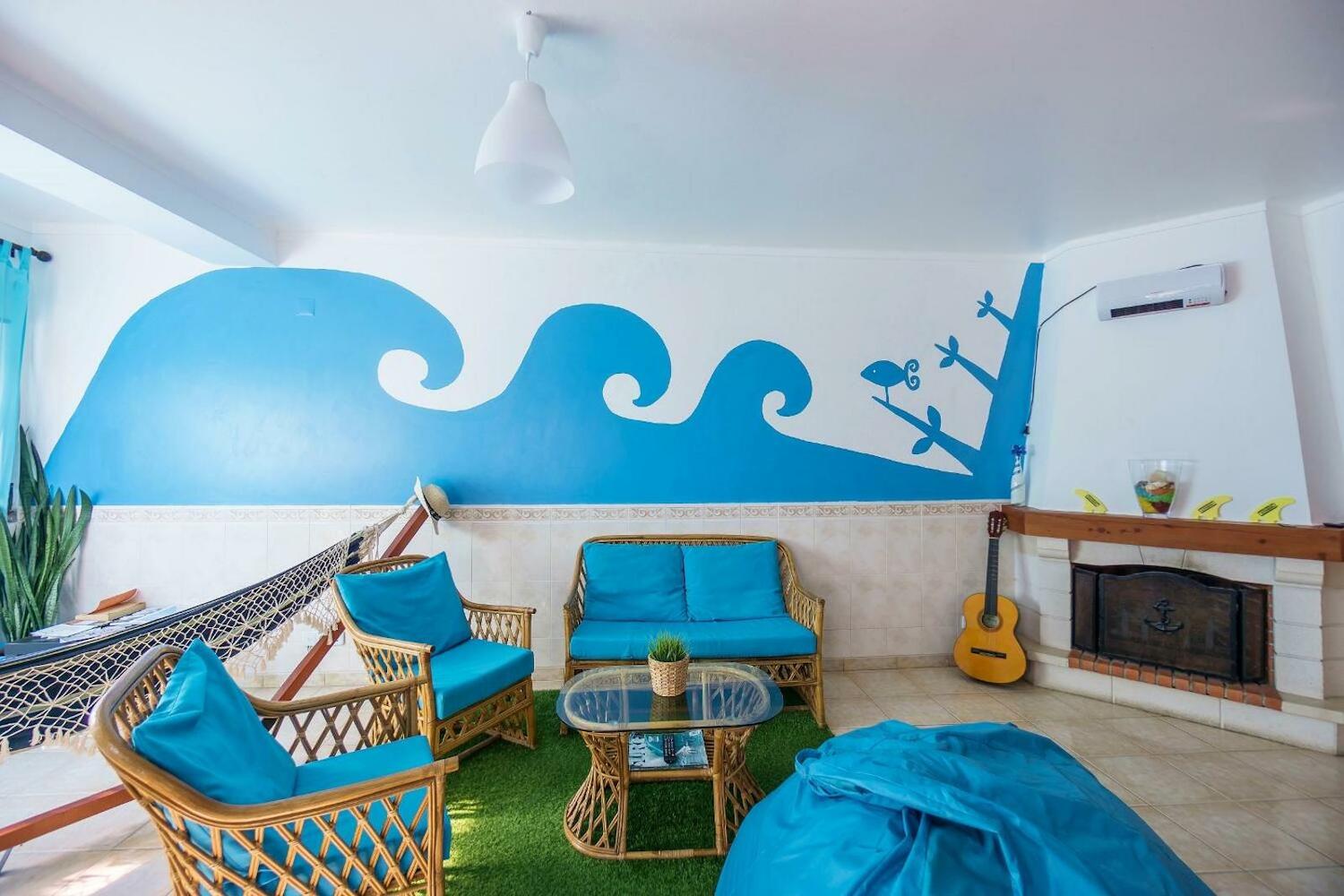 H2O Surfguide Hostel, Peniche