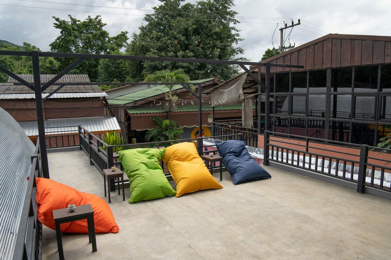 K-bunk Hostel, Pai