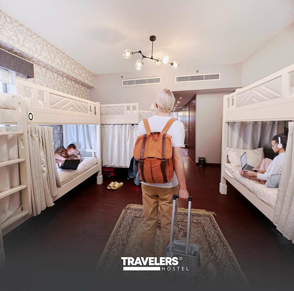 Travelers - Dubai Marina Hostel, Dubai