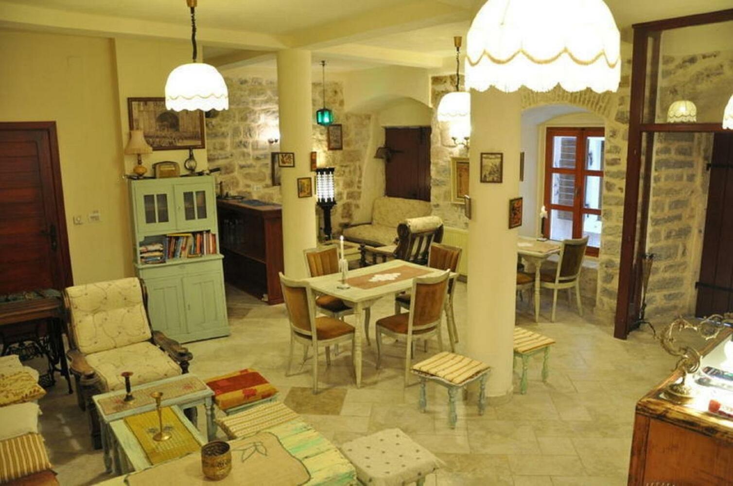 Old Town Youth Hostel, Kotor