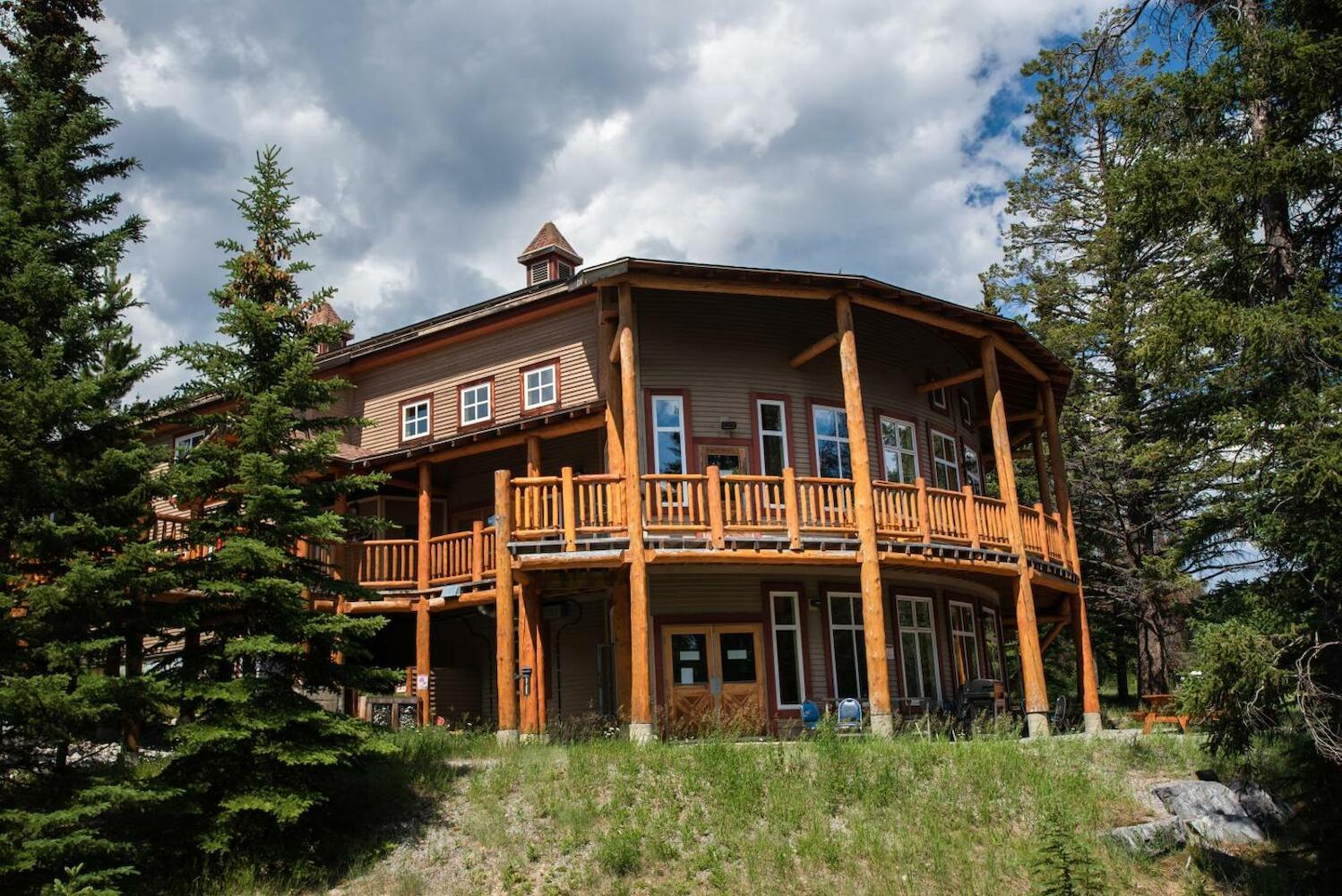 HI - Banff - Alpine Centre Hostel, Banff National Park