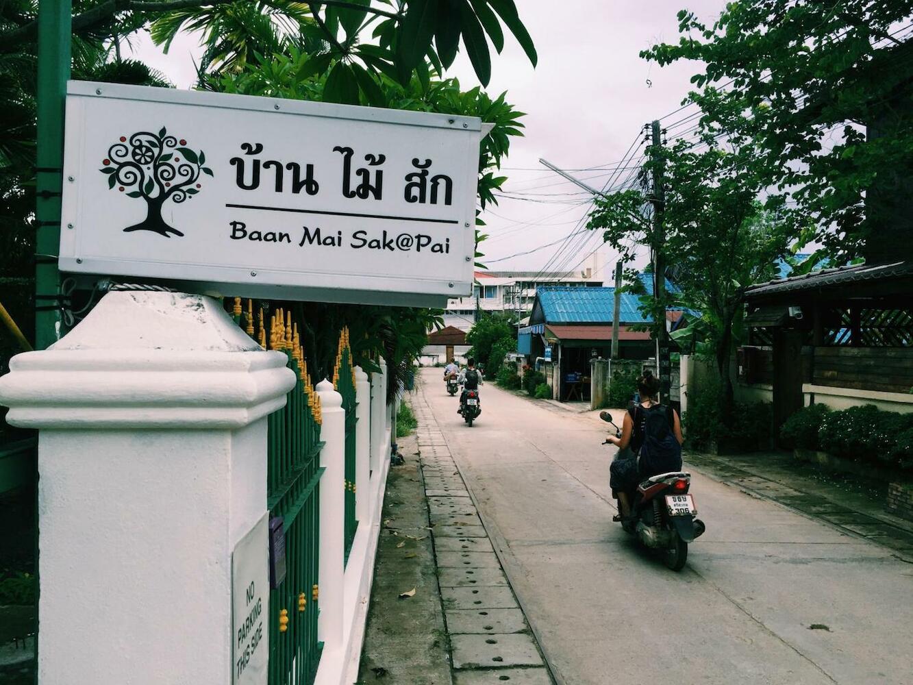 Baan Mai Sak, Pai