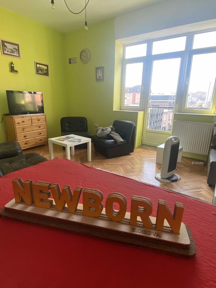 newborn center hostel, Pristina