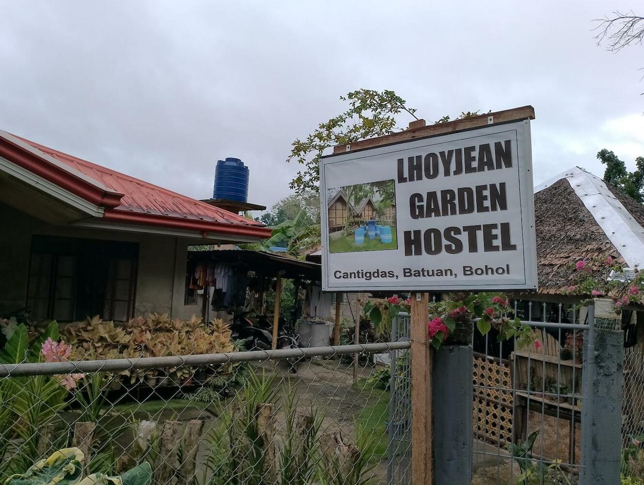 Lhoyjean Garden Hostel, Bohol Island