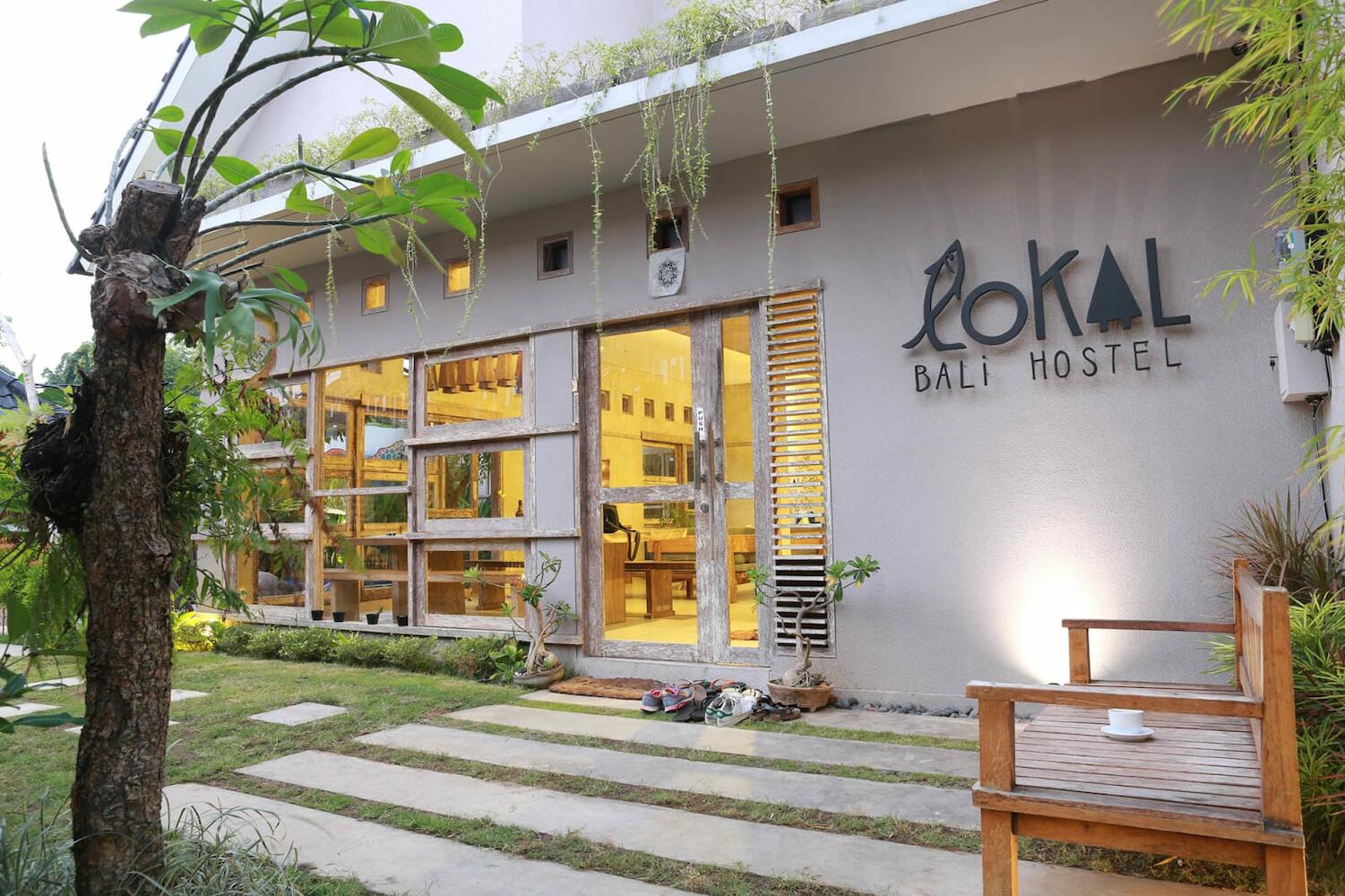 Lokal Bali Hostel, Kuta Bali