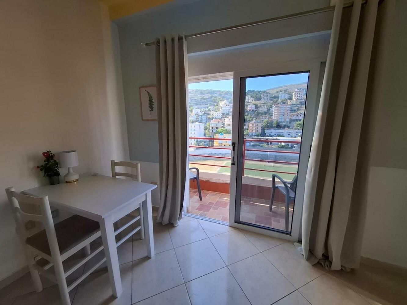 Hostel Hasta La Vista, Sarandë