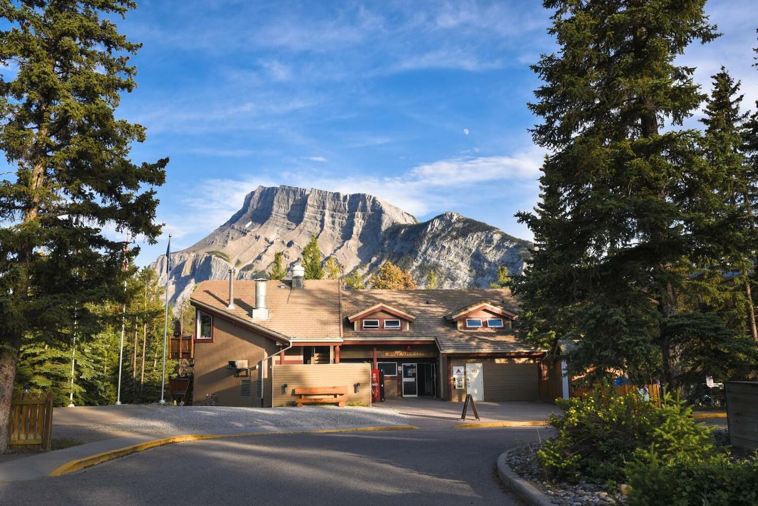 HI - Banff - Alpine Centre Hostel, Banff National Park