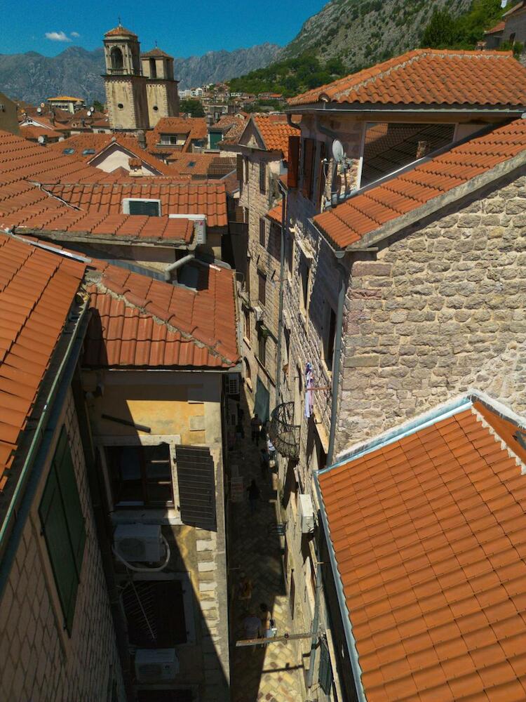 Old Town Youth Hostel, Kotor