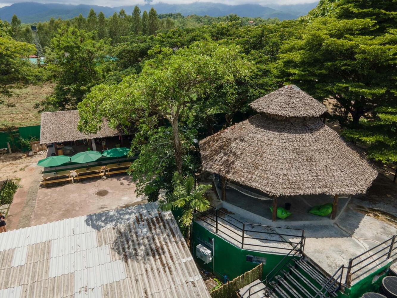 Misfits Hostel, Pai