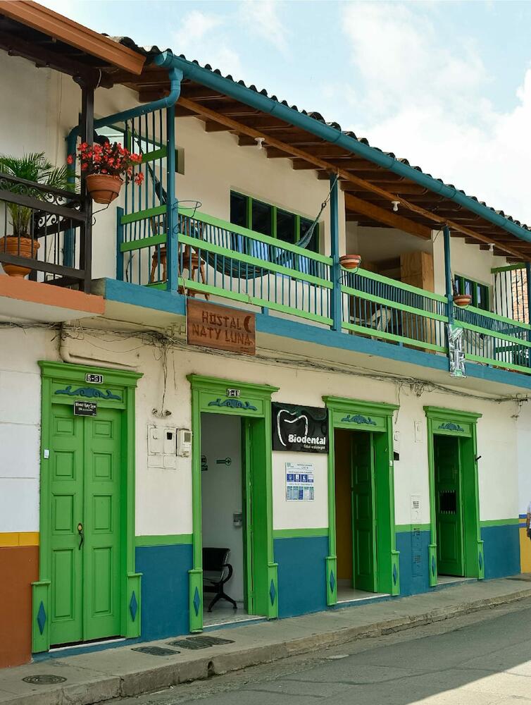 Hostal Naty Luna, Jardin