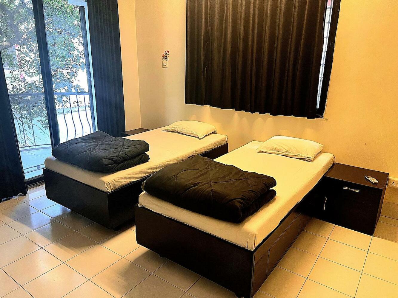 Rostel Backpackers Hostel, Pune