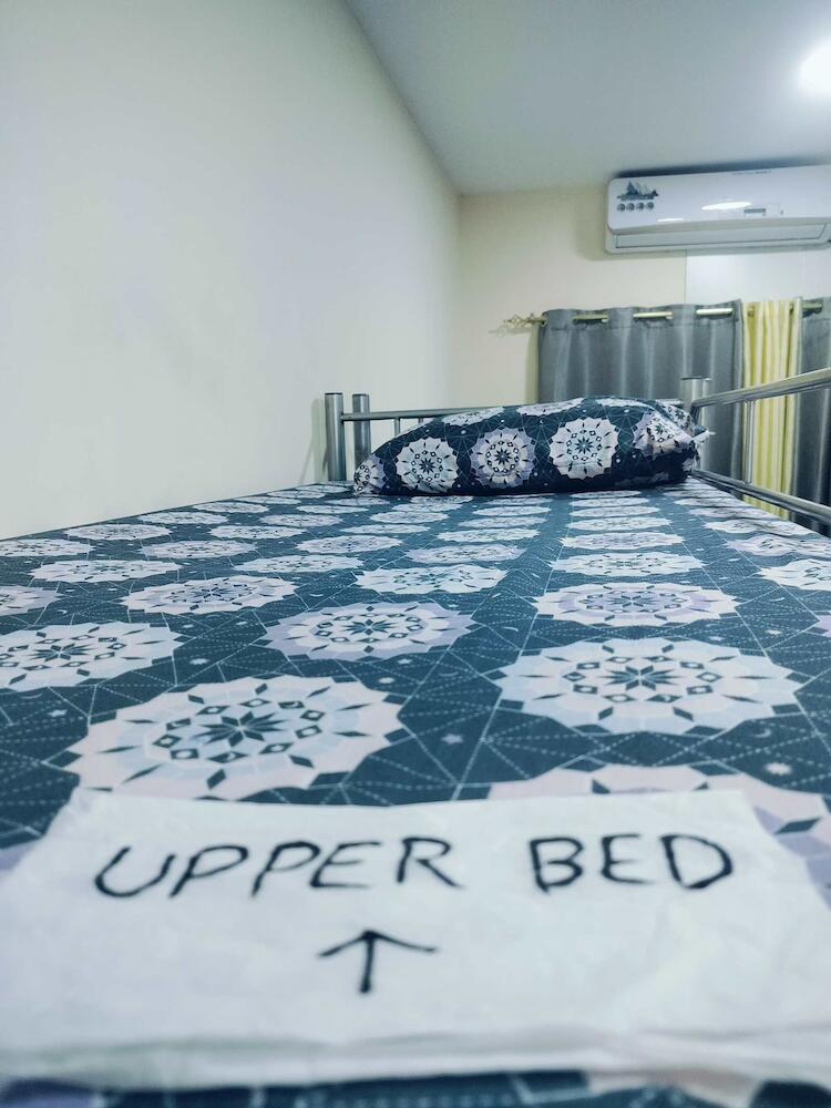 Rovers Hostel, Dubai