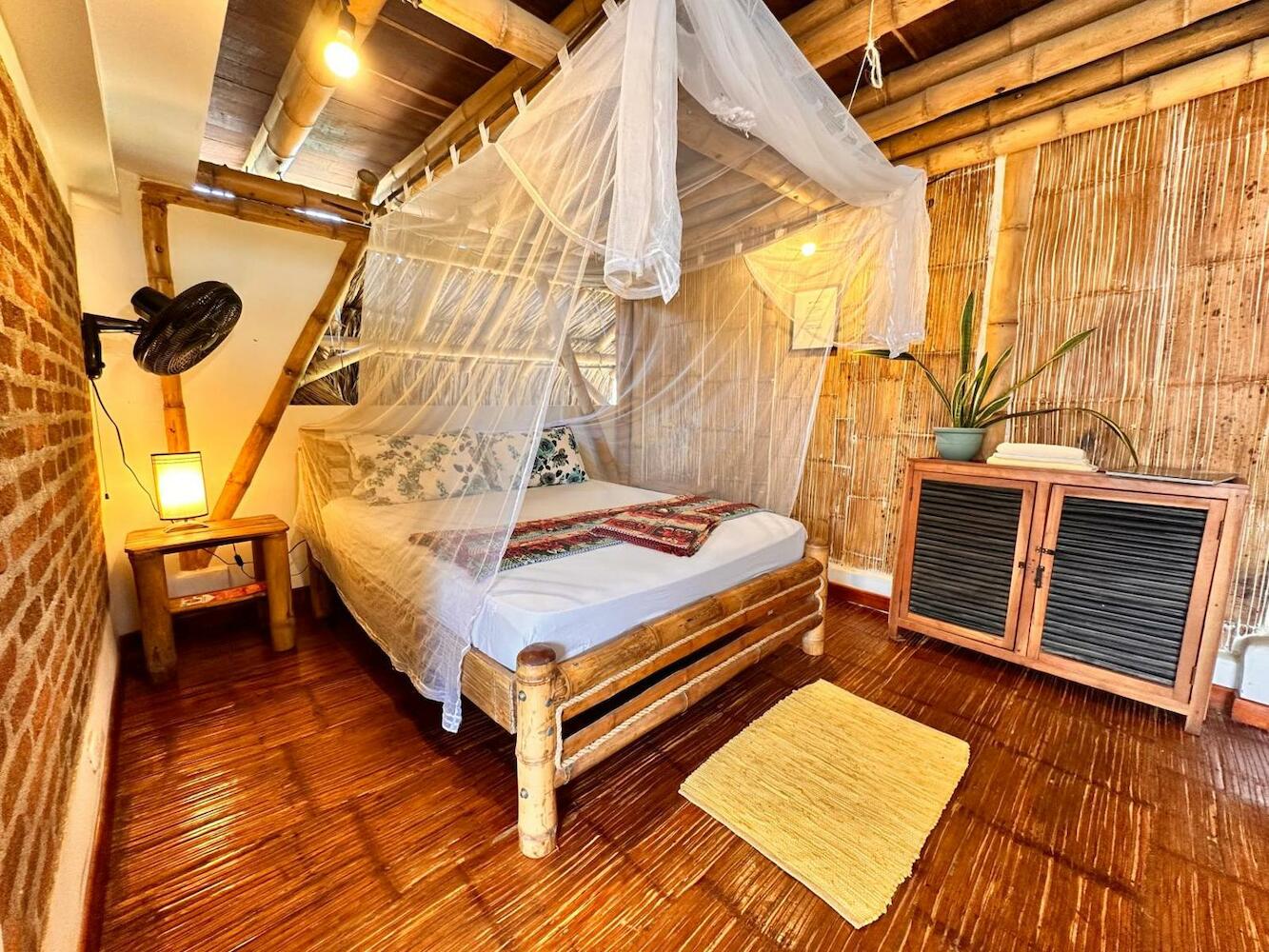 Bella Flor Hostel, Palomino