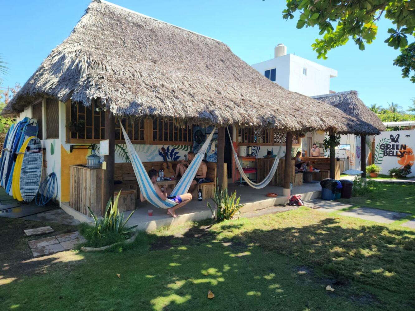 Green Belly Surf Hostel, El Paredon