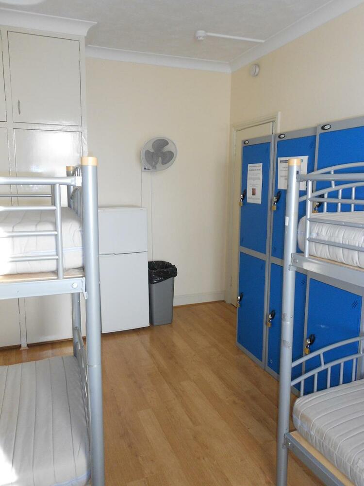 24/7 London Hostel, London