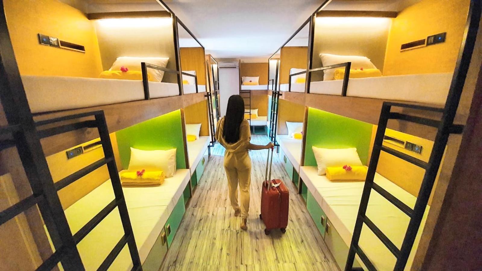 Stellar Capsules, Seminyak