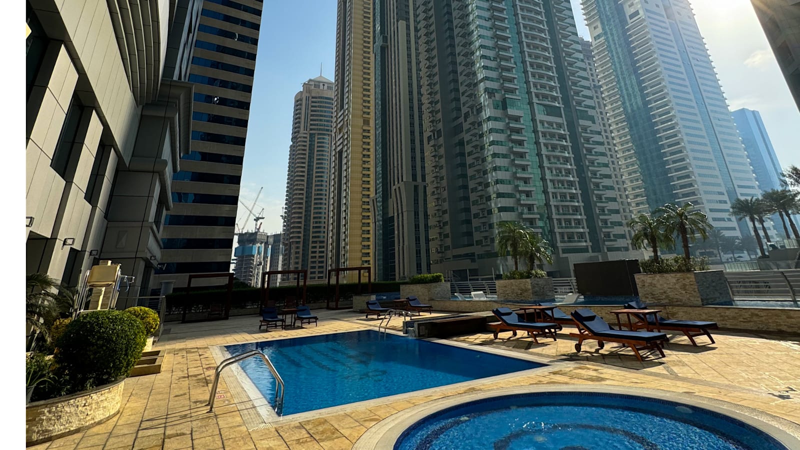 Dubai hostel marina, Dubai