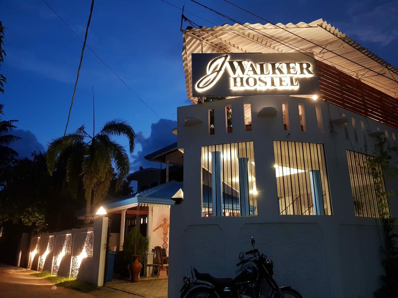 J Walker Hostel, Weligama