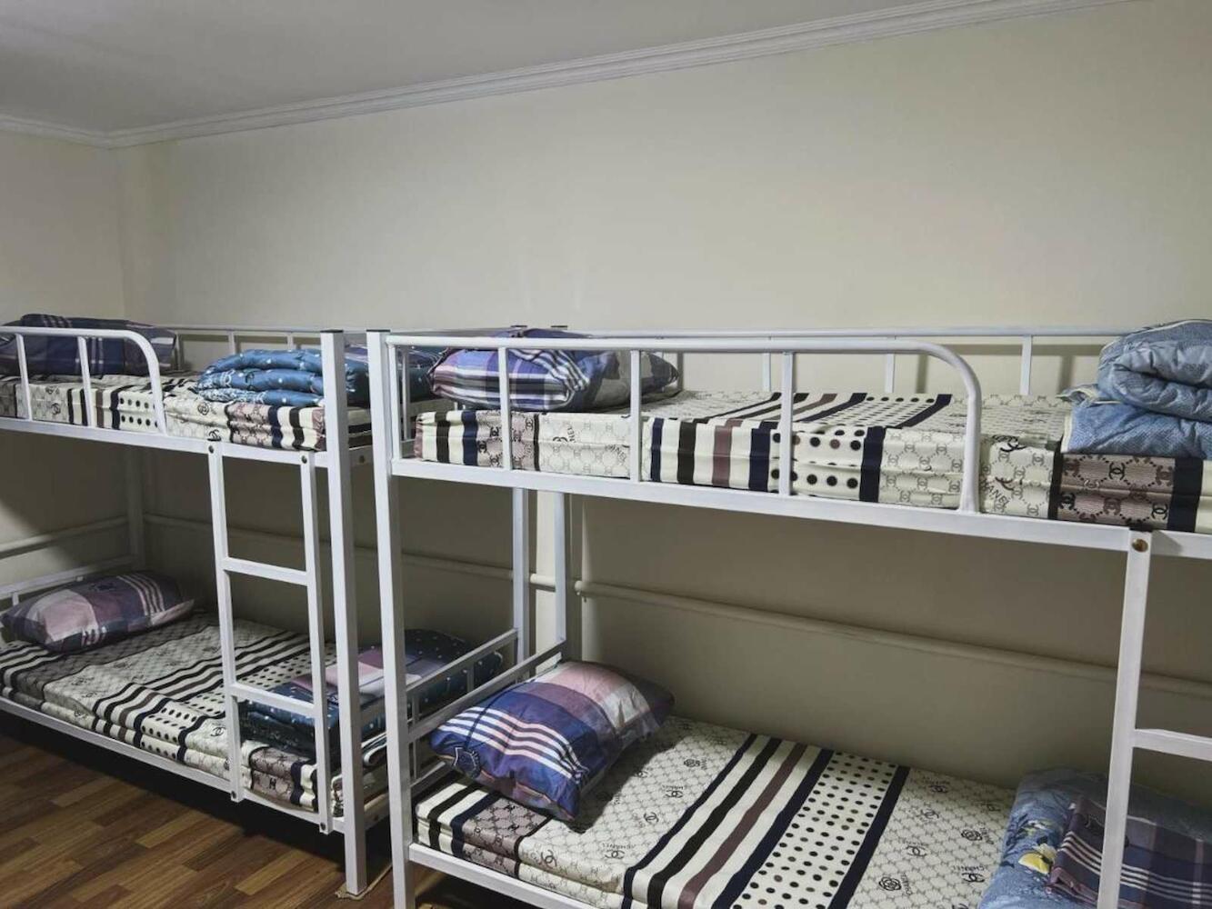 8 hostel, Bishkek